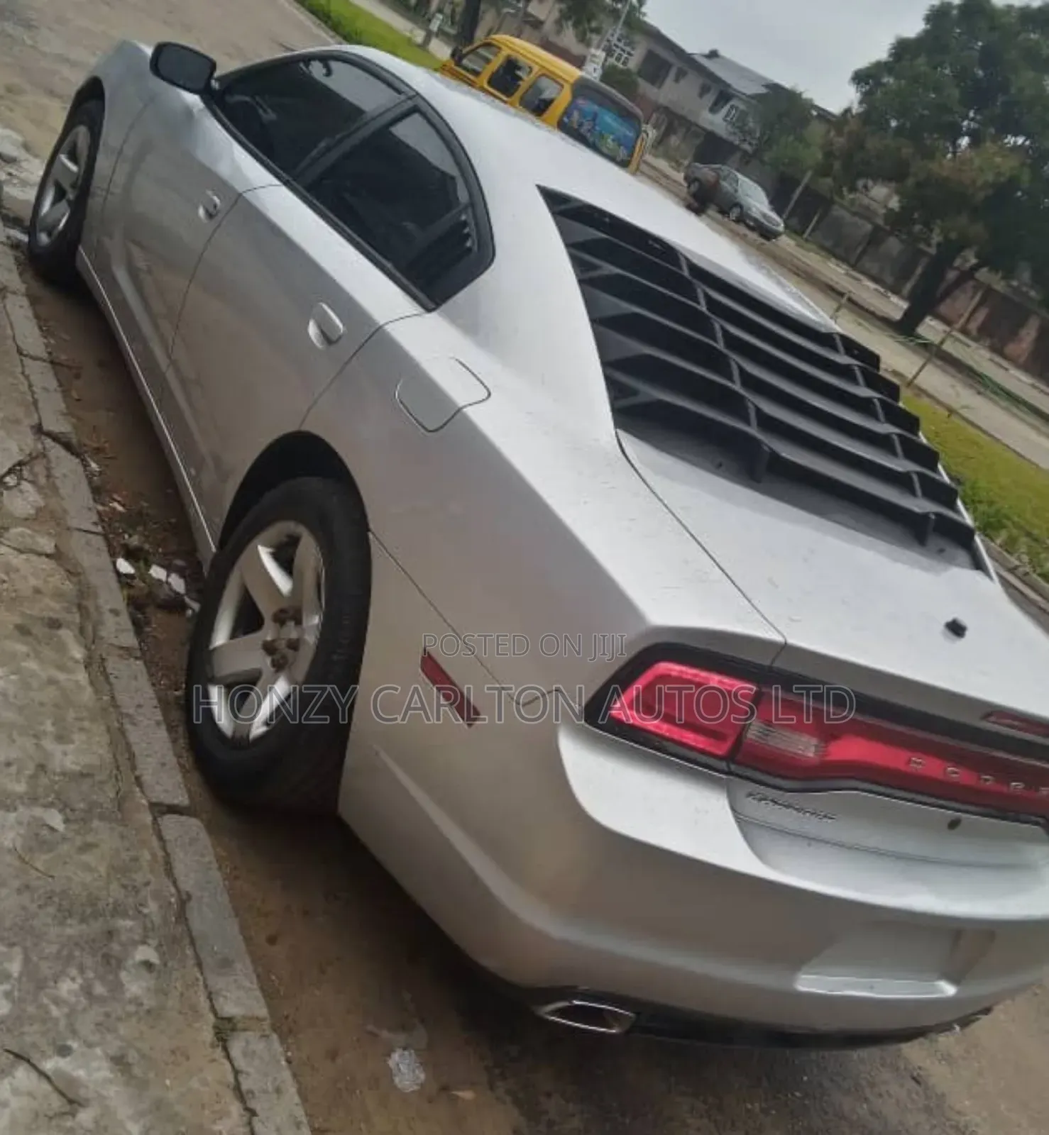 Dodge Challenger SXT 2012 Silver