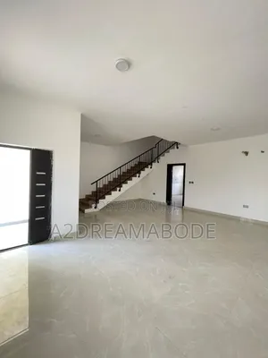 4bdrm Duplex in Yaba for sale