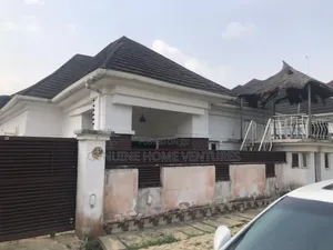 3bdrm Bungalow in Thomas Estate for sale