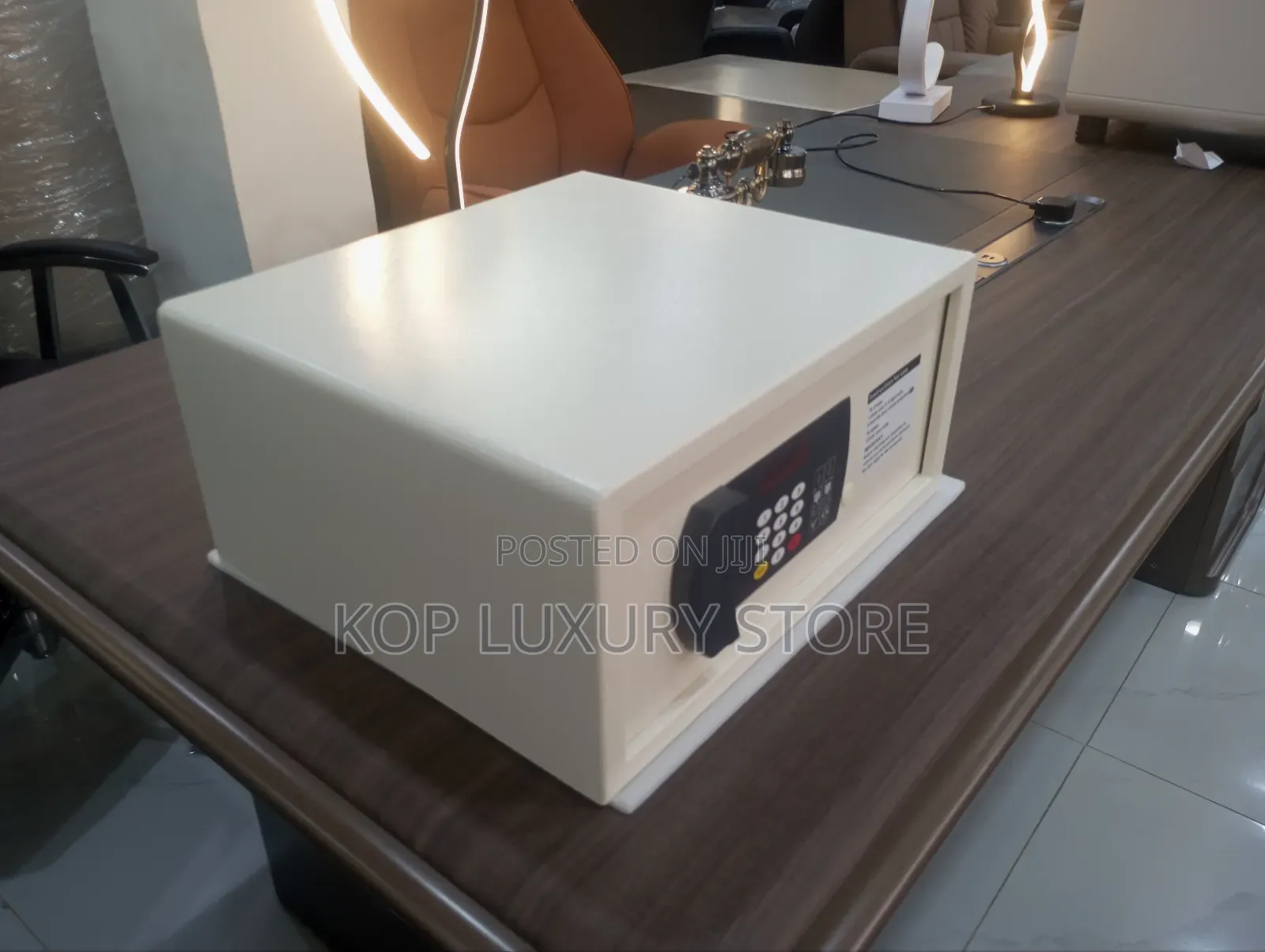 A High Quality Hotel Cash Box Safe