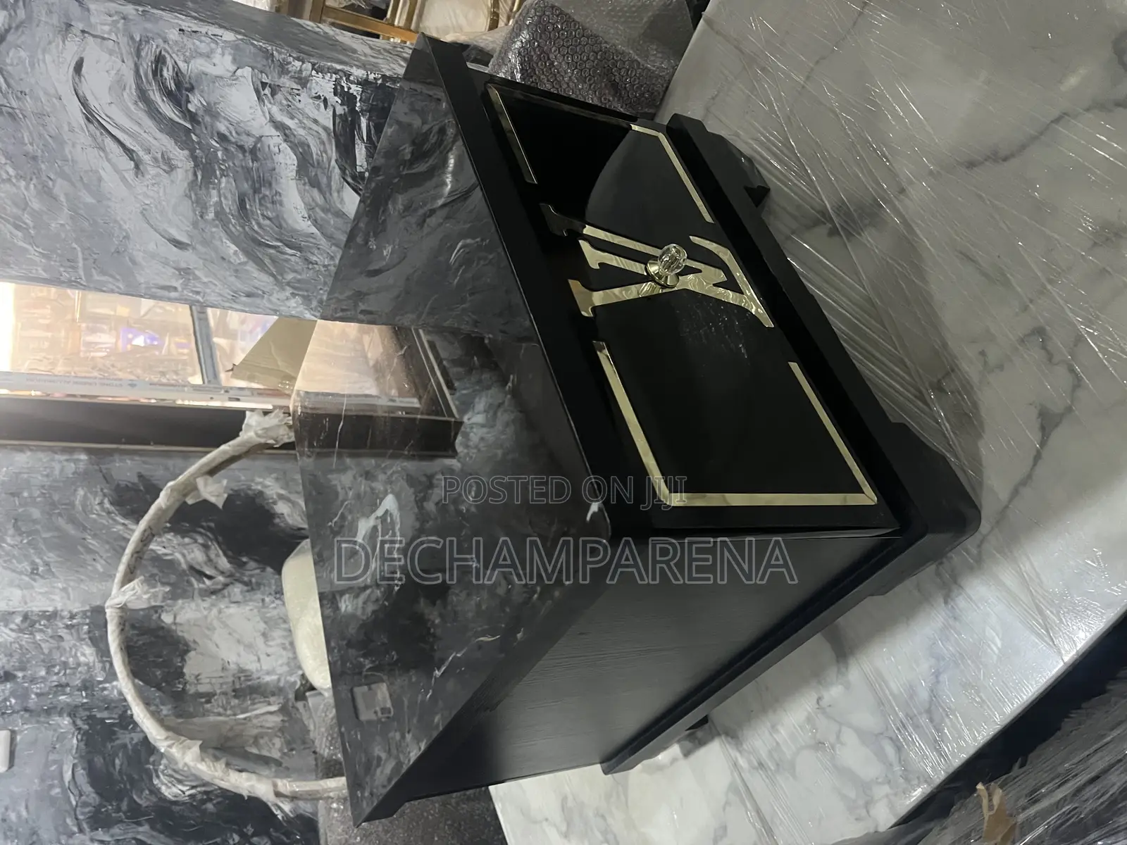 Space Saving Center Table