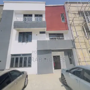 4bdrm Townhouse / Terrace in Gwarinpa for rent