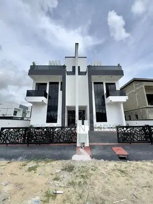 5bdrm Duplex in Ogombo for sale