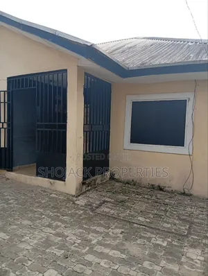 3bdrm Bungalow in Kpakani Street for sale