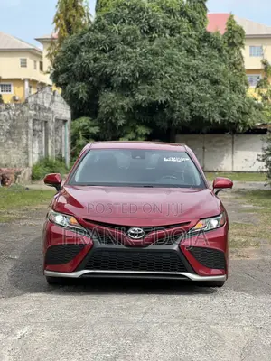 Toyota Camry SE FWD 2020 Burgundy