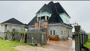 4bdrm Duplex in Lugbe District for sale