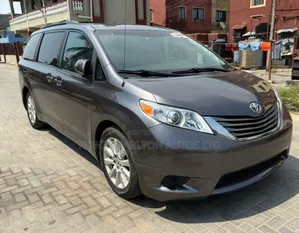 Toyota Sienna 2014 Gray