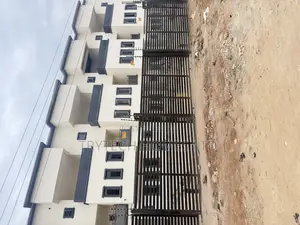 4bdrm Townhouse/Terrace in Katampe for sale