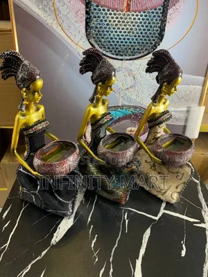 Trendy African Woman Sculpture