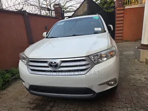 Toyota Highlander Limited 2012 White