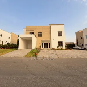 4bdrm Duplex in Maitama for sale