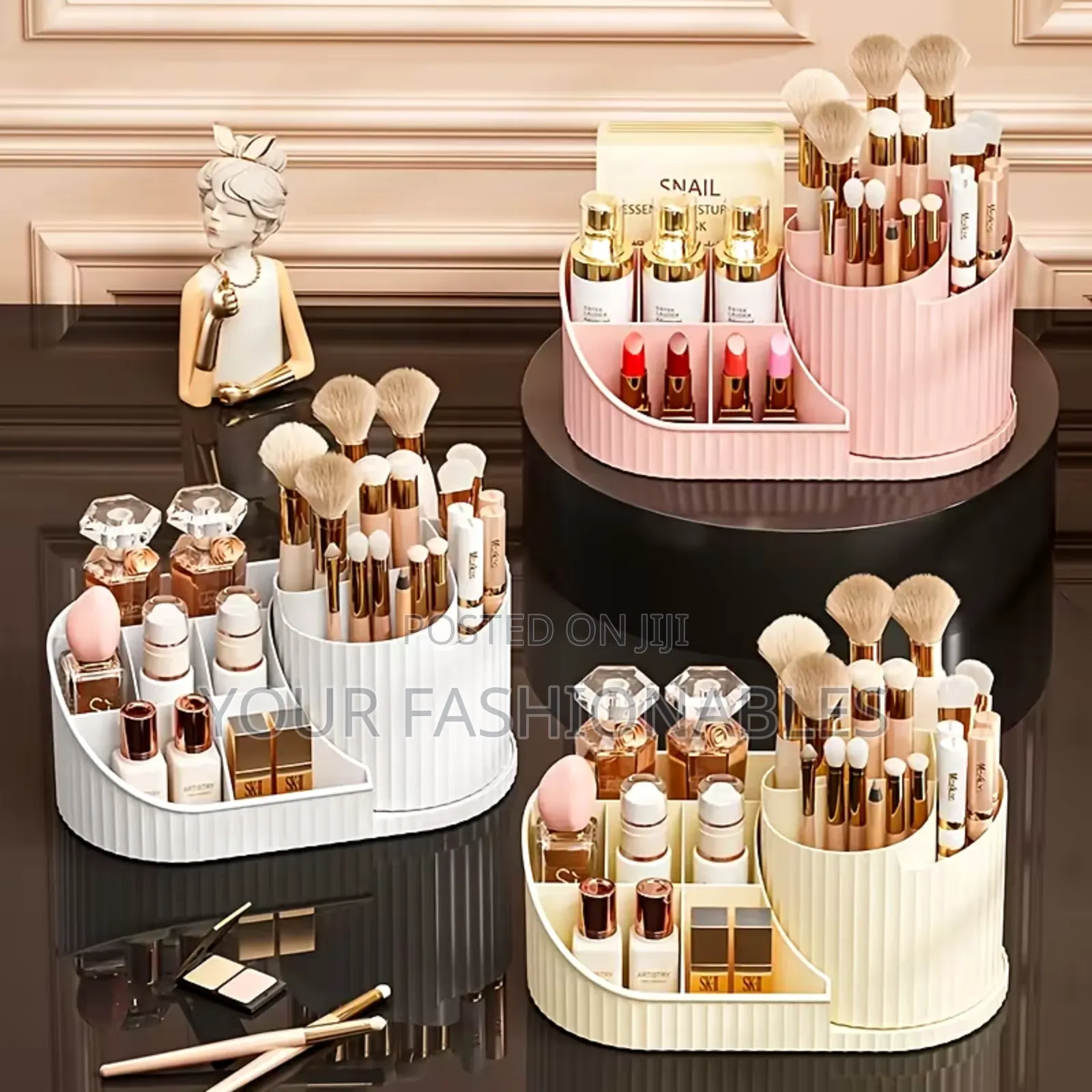 Beautiful Rotating Makeup Keeper Organiser