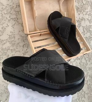 Ugg Goldenstar Cross Slide Sandals – Comfortable