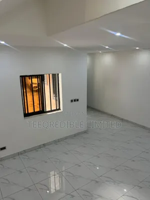 4bdrm Duplex in Serene Area, Allen Avenue for rent