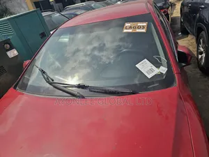 Toyota Camry SE 4dr Sedan (2.5L 4cyl 6A) 2014 Red