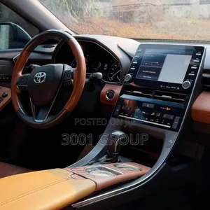 Toyota Avalon Limited (3.5L 6cyl 6A) 2018 White
