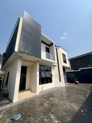 4bdrm House in GRA Phase 1 for sale