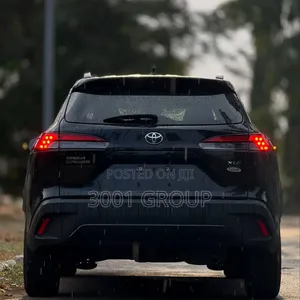 Toyota Corolla Cross XLE 2023 Black