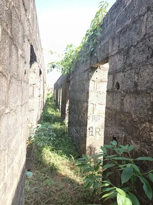 12bdrm Bungalow in Ijede / Ikorodu for sale