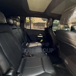 Mercedes-Benz GLB-Class GLB 250 4MATIC 2021 White