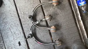 Upper Arm Chrysler 300c