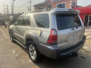 Toyota 4-Runner 2006 Silver