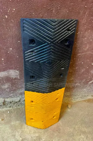 Heavy Duty Speed Bump Breaker 50mm/70mm Thickness By 1 Meter Long