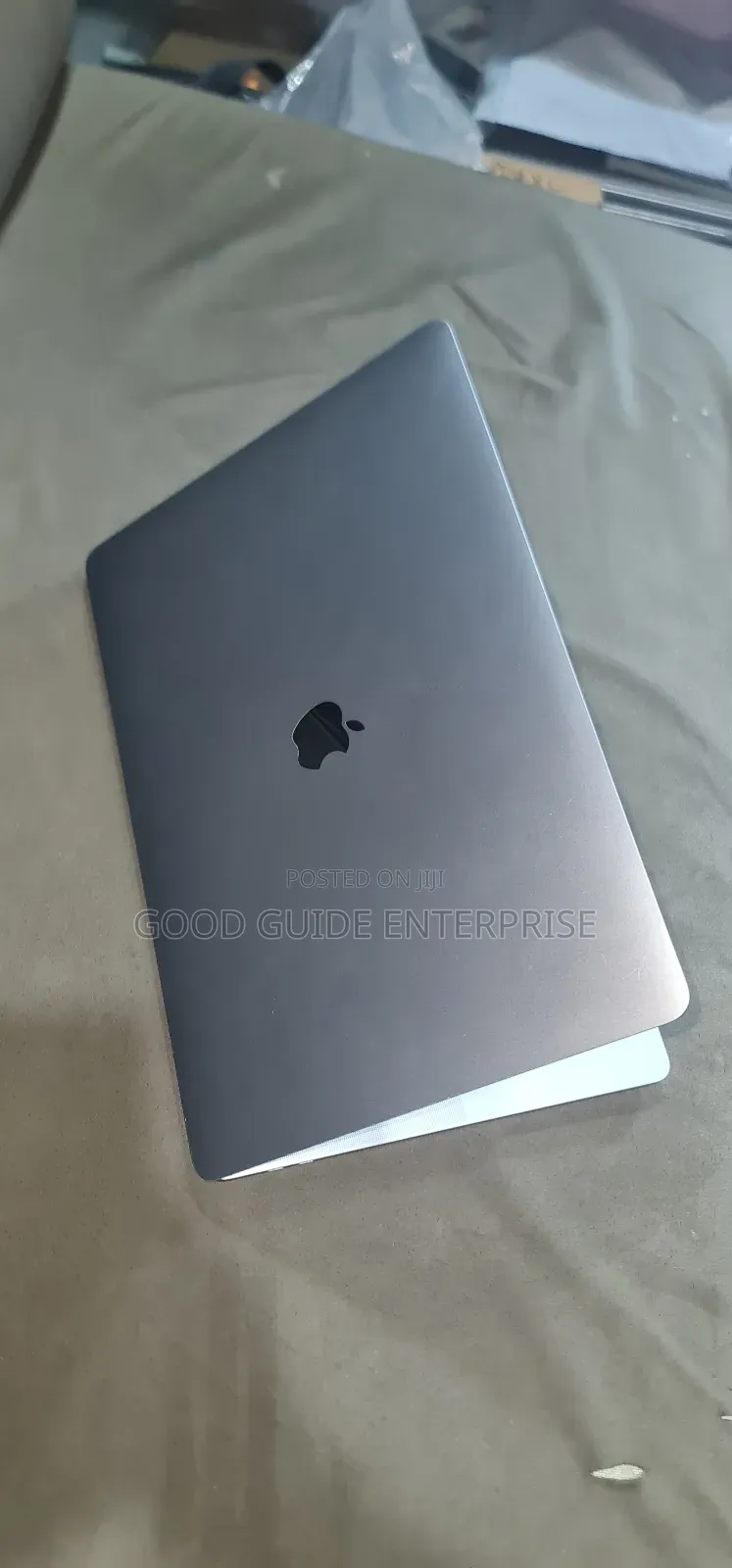 Laptop Apple MacBook Pro 2019 64GB Intel Core i9 SSD 512GB