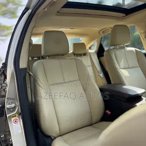 Toyota Avalon XLE Premium 4dr Sedan (3.5L 6cyl 6A) 2014 Gold
