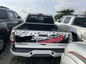 Toyota Tacoma Double Cab V6 Automatic 2010 White