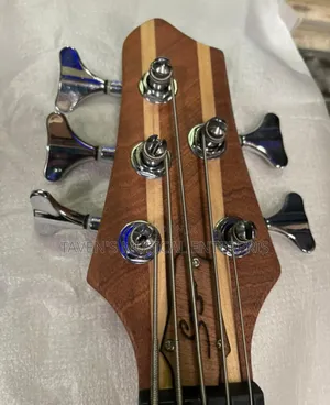 Smiger Five String Active Bass