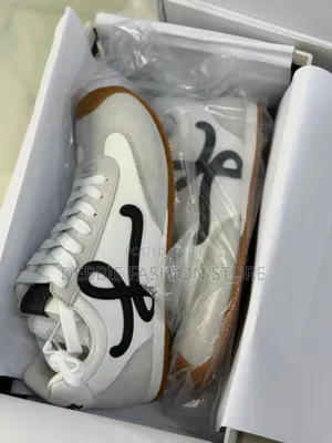 Strong and Qualities Sneakers