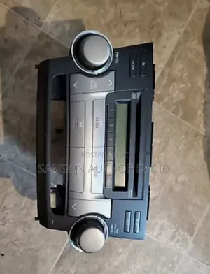Factory Followcome Basic Radio Toyota Highlander 2008