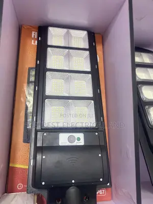 8 Eyes Divided Solar Street Light