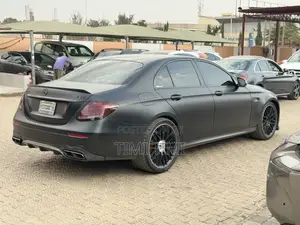 Mercedes-Benz E63 2021 Black
