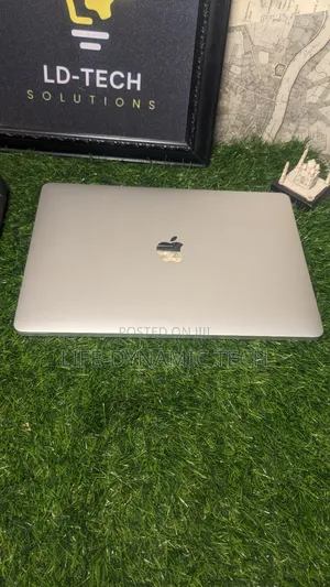 Laptop Apple MacBook 2016 8GB Intel Core i5 SSD 256GB