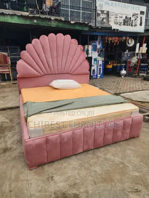 Executive 6t Tall 6by6 Upholstery Padded Bed