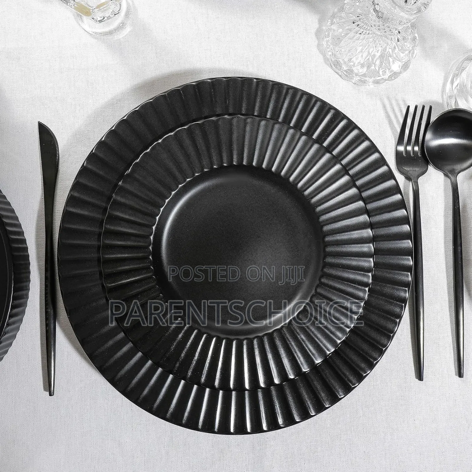 16-Piece Dinnerware Set Stoneware, Black