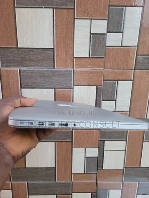 Laptop Apple MacBook Pro 2015 8GB Intel Core I5 SSD 256GB