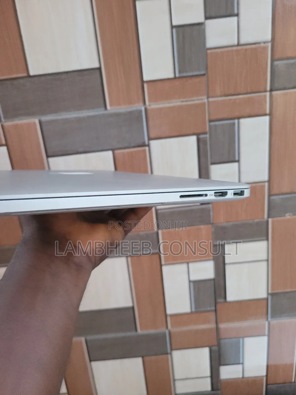 Laptop Apple MacBook Pro 2015 8GB Intel Core I5 SSD 256GB
