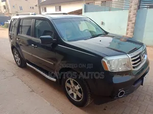 Honda Pilot Touring w/RES/Navi 4WD (3.5L 6cyl 5A) 2011 Black