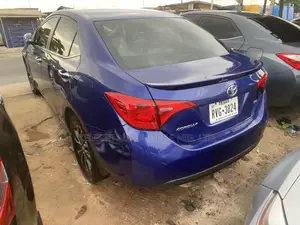 Toyota Corolla SE 4dr Sedan (1.8L 4cyl CVT) 2017 Blue