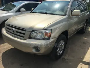 Toyota Highlander 2005 Gold