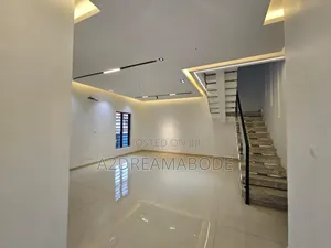 5bdrm Duplex in Magodo Phase 2 for sale