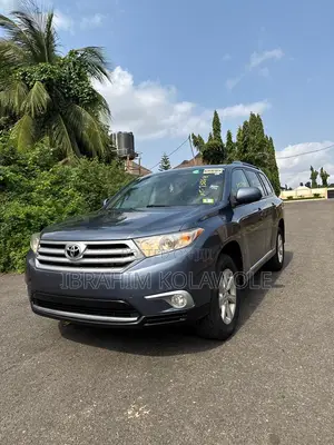Toyota Highlander Limited 2012 Blue