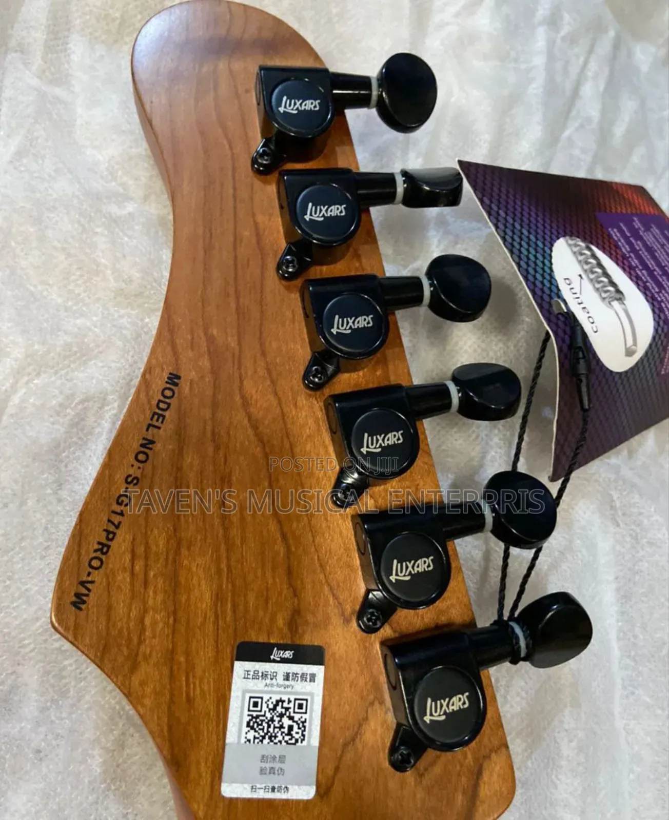 Luxars S-G17 Pro Electric Guitar