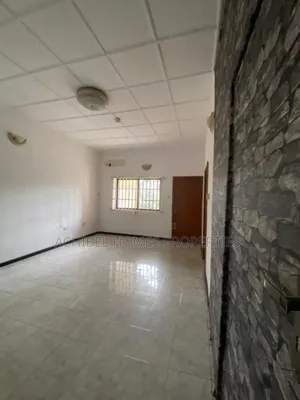5bdrm Duplex in Parkview for rent