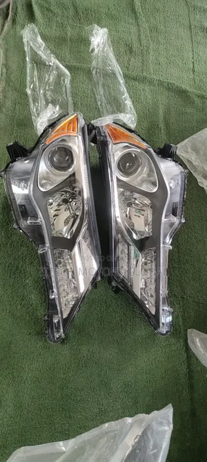 Set Headlights Rav4 2015