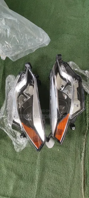 Set Headlights Corolla 2014