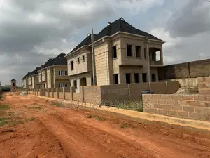 4bdrm Block of Flats in Oxford Ridge Estate, Ifo for sale